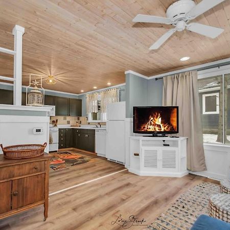 Beachglass Cottage - Family Friendly Kids And Pets Grand Beach Экстерьер фото