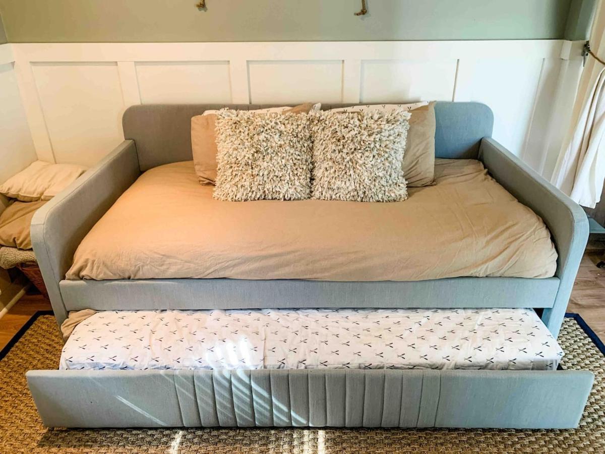 Beachglass Cottage - Family Friendly Kids And Pets Grand Beach Экстерьер фото