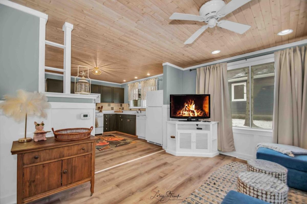 Beachglass Cottage - Family Friendly Kids And Pets Grand Beach Экстерьер фото